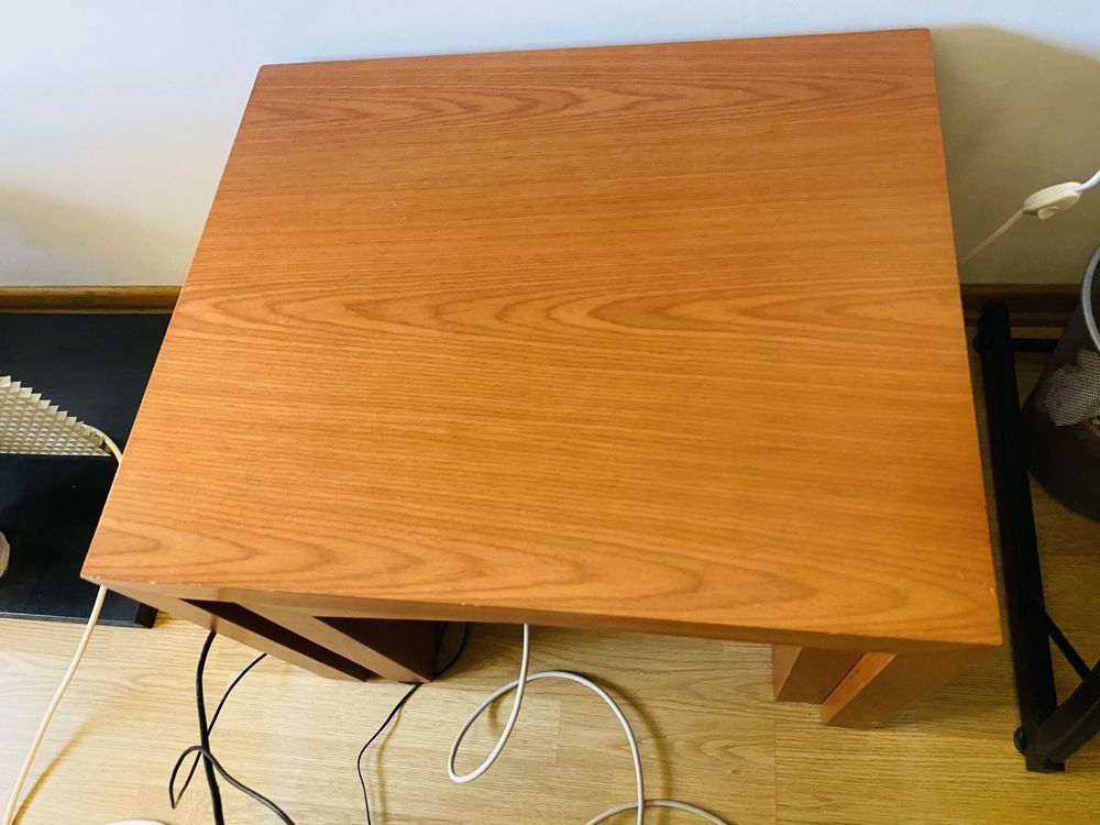 2 mesas madeira macica