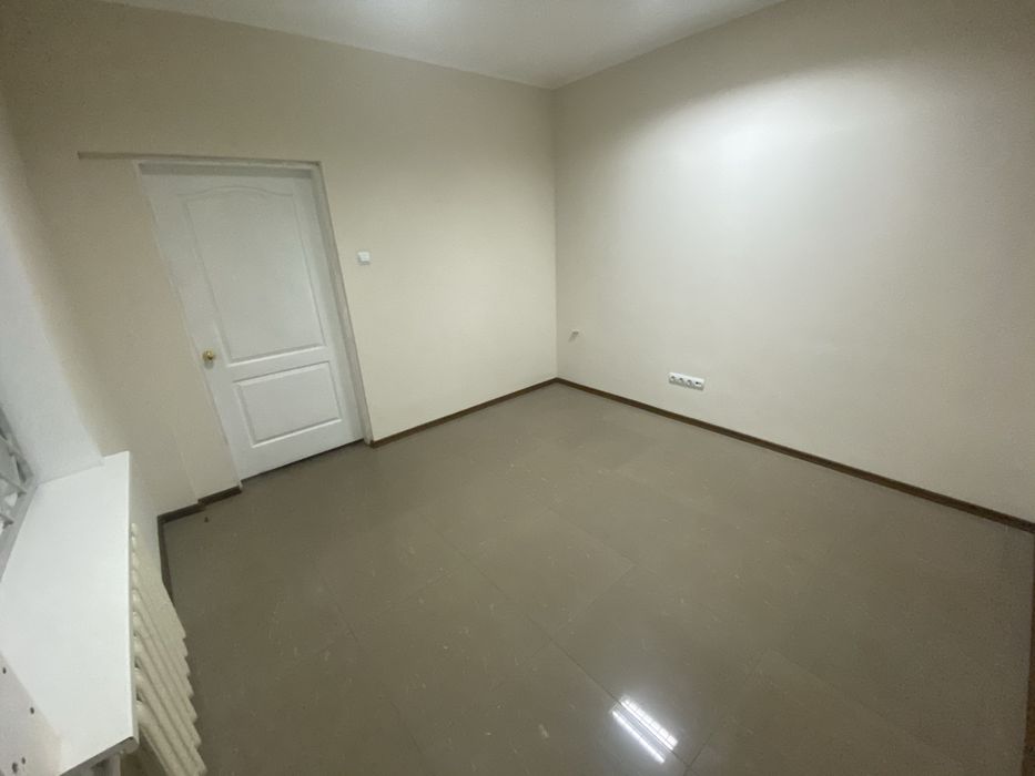 Продам нежитлове приміщення р-н ж/д