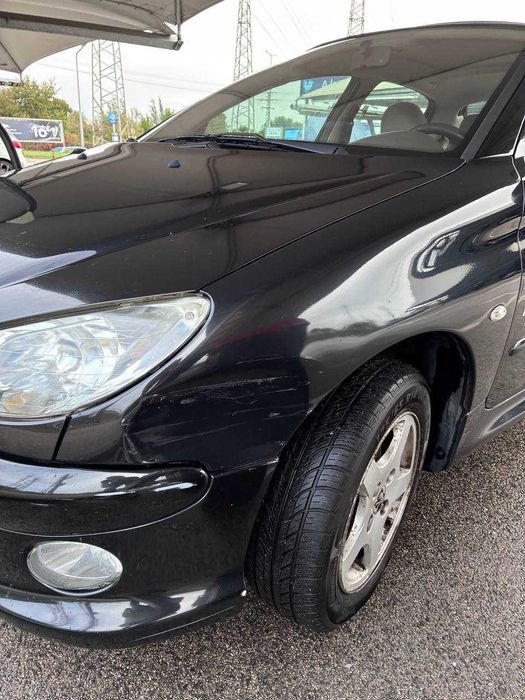 Peugeot 206 (Março 2005)