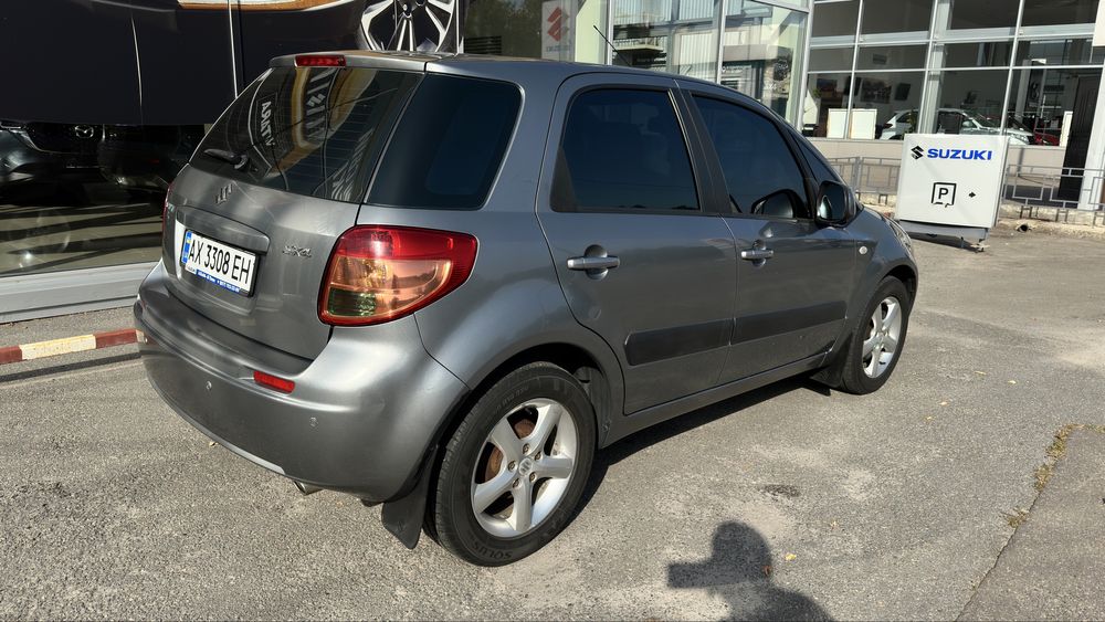 SUZUKI SX4 продаю свій автомобіль