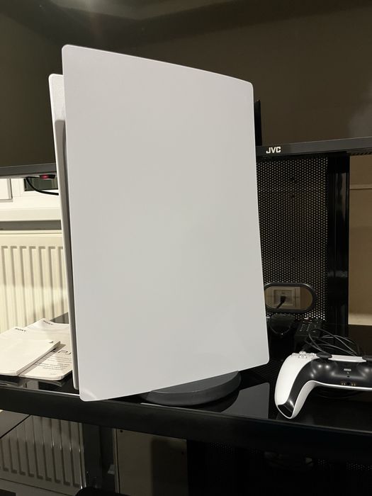 Продам Sony Playstation 5