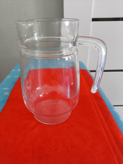 Dzbanek szklany do soków i napojów