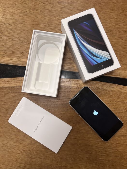 iPhone se 2020 64Gb biały