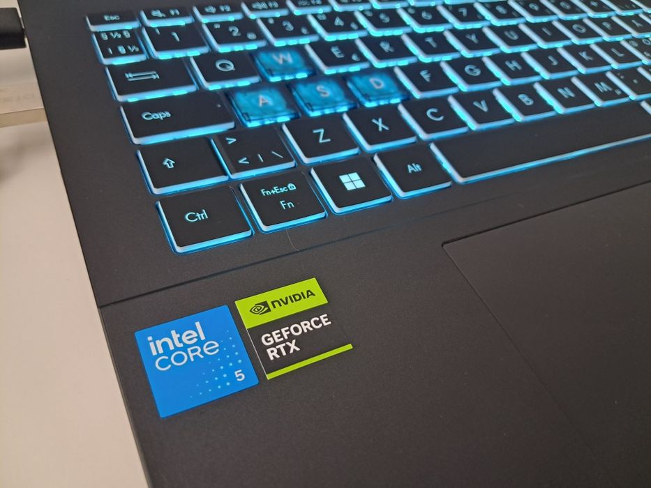 RTX 5050 8gb + Core 5 210H • Asus VivoBook 16" 144hz • 16gb/512ssd