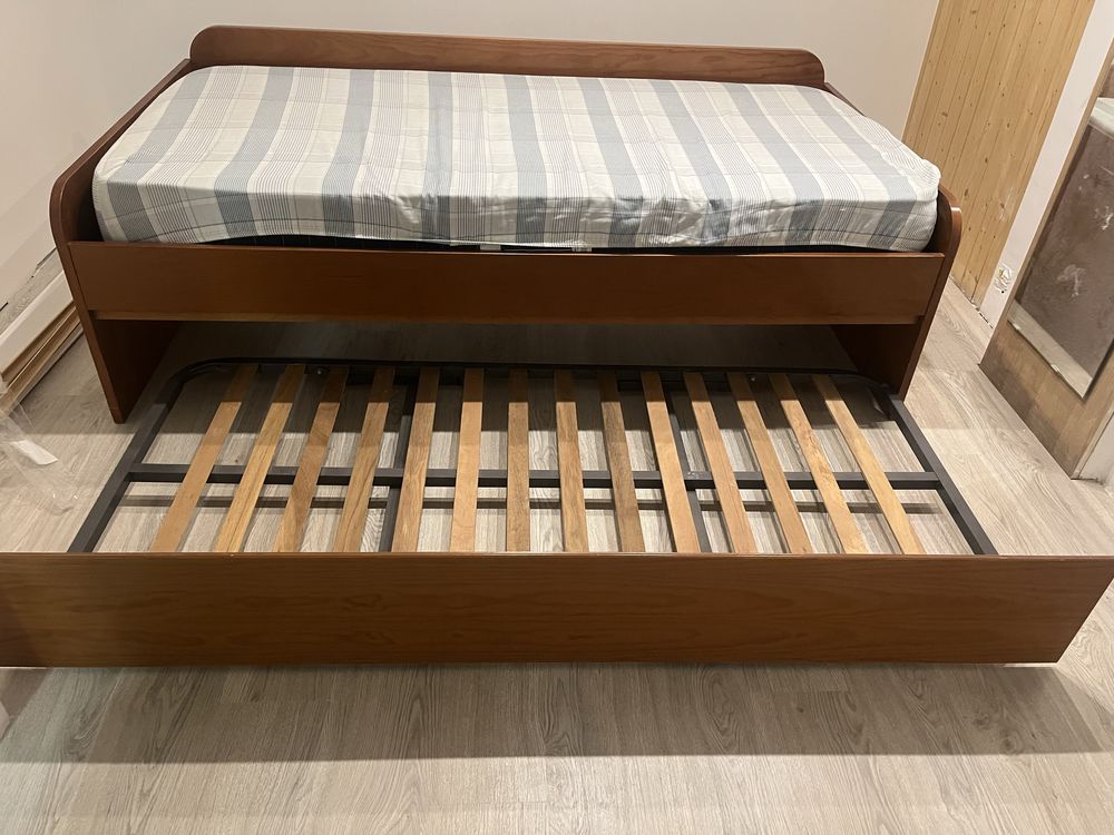 Cama solteiro com colchão
