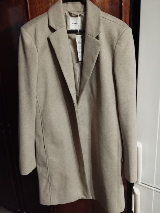 Пальто новое с этикеткой размер S и М