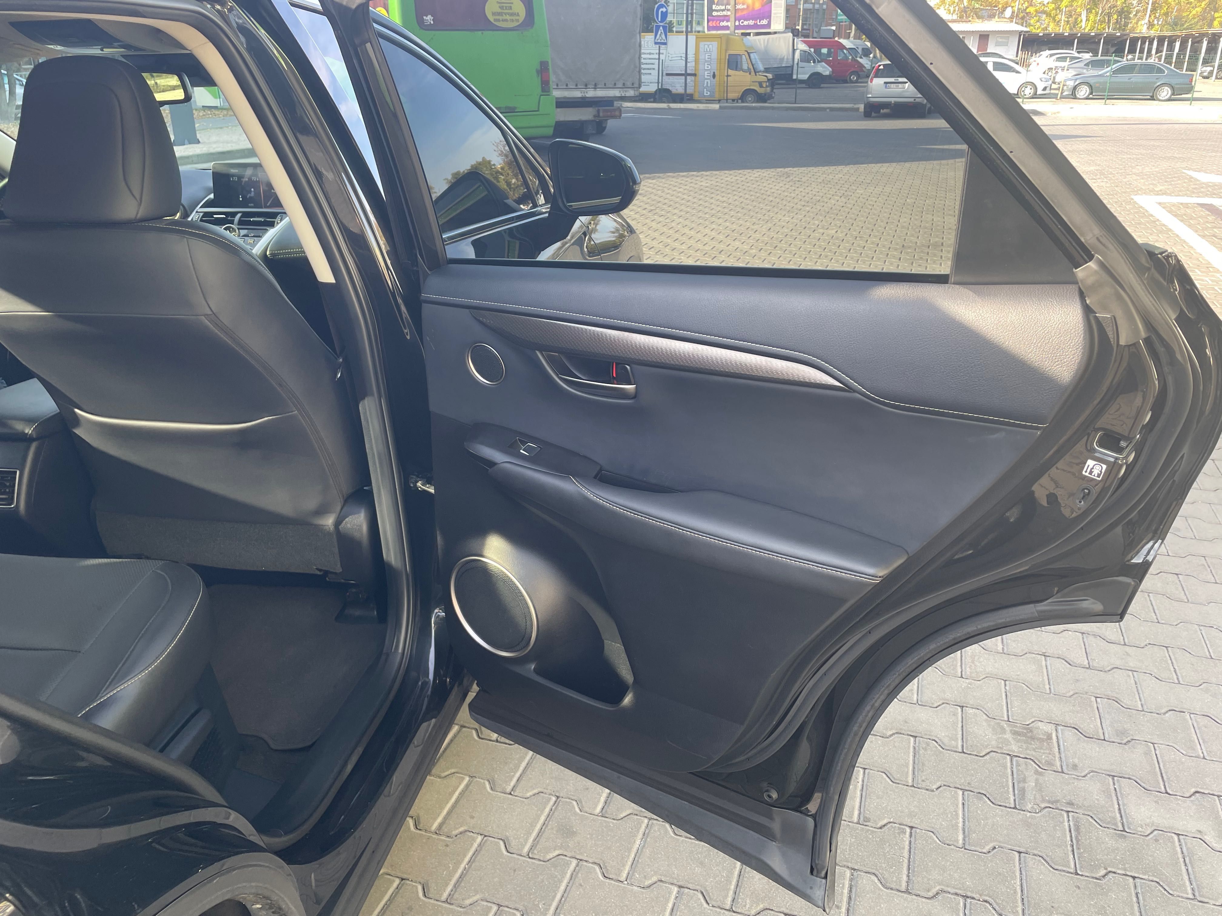 Lexus NX300 2020