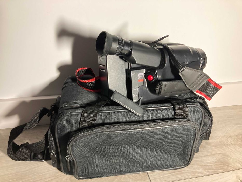 Kamera JVC GR-AX350 VHS Compact z torbą – zestaw