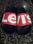 Chinelo Levi's disponível tam 41 e 42