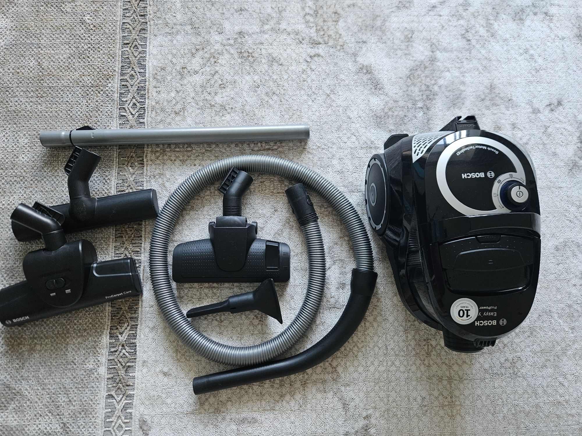 Пилосос Bosch easy'y BGS2 PROPOWER