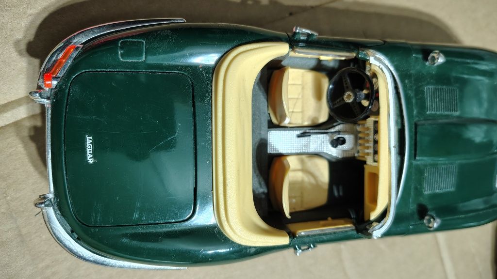 Burago jaguar E (1961)