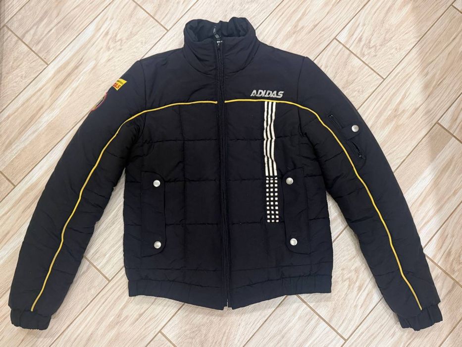 Вінтажна жіноча зимова куртка Adidas