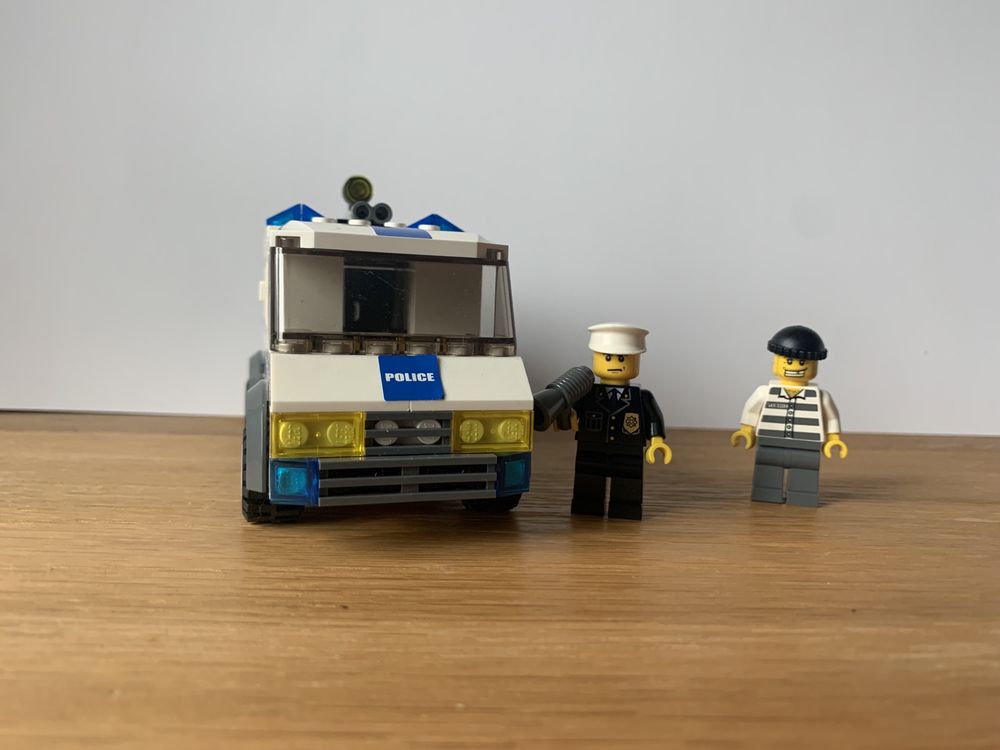 konwój policyjny LEGO City 7245