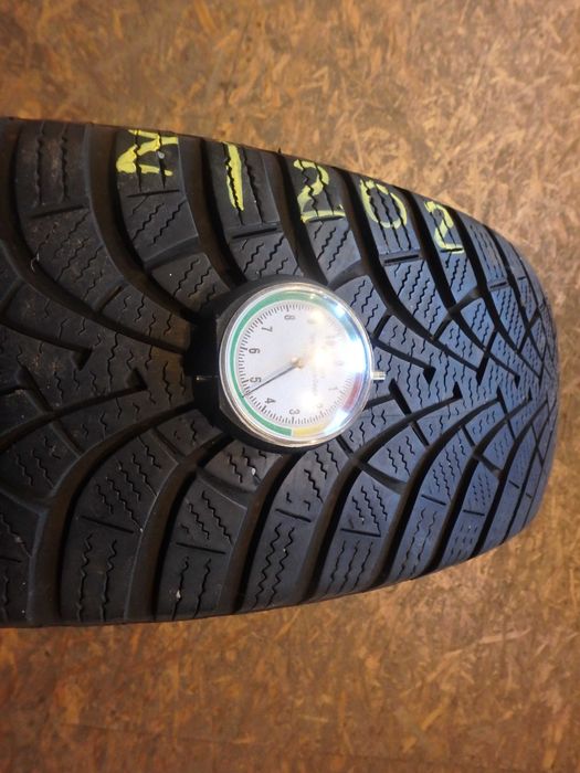 195/65r15 195/65/15 Goodyear UltraGrip 9 Z/202