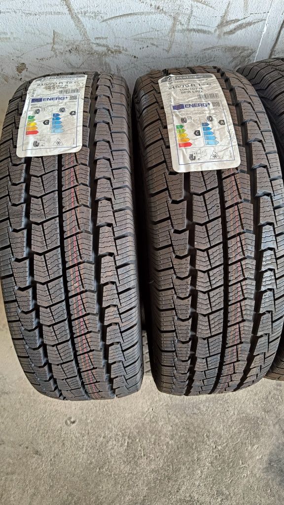 [239] 4szt. Matador Variant Allweather 2 215/70/15C 109/107R