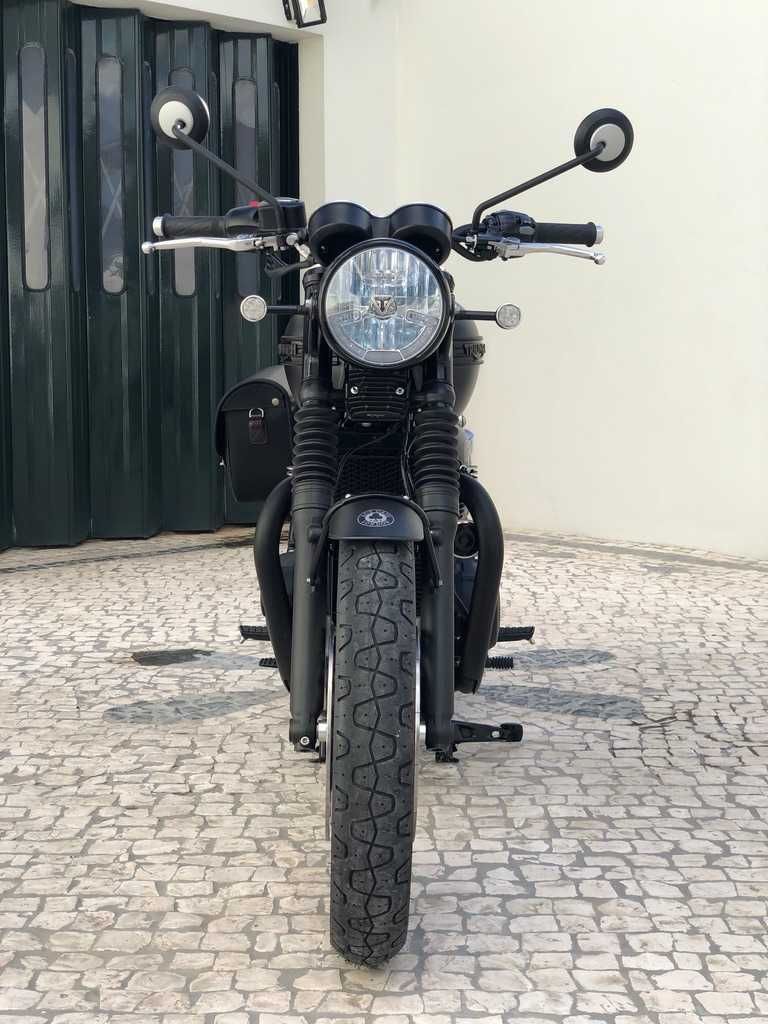 Triumph Bonneville T120 Ace