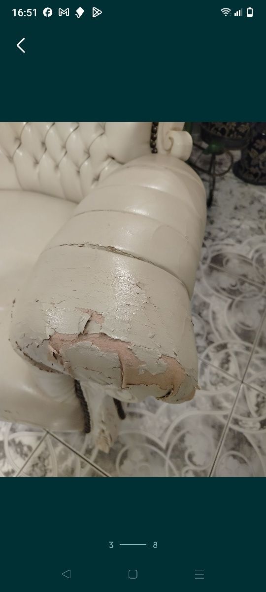 Piękny duży pikowany fotel tron