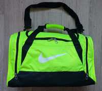 Сумка б/у спортивная Nike 40L