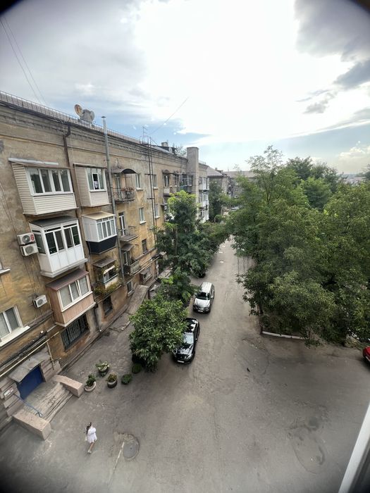 Є-відновленняЦентр Города Продам 2 ком. Сталинку (Sher)