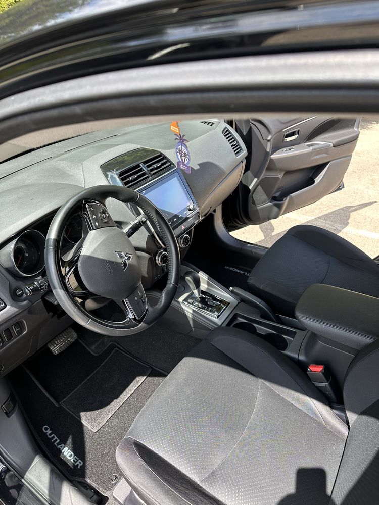 Mitsubishi outlander sporr