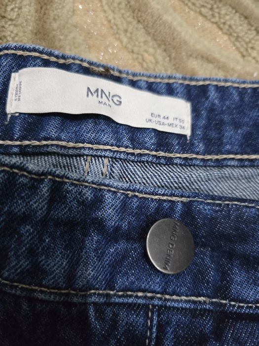 Джинсы фирмы манго