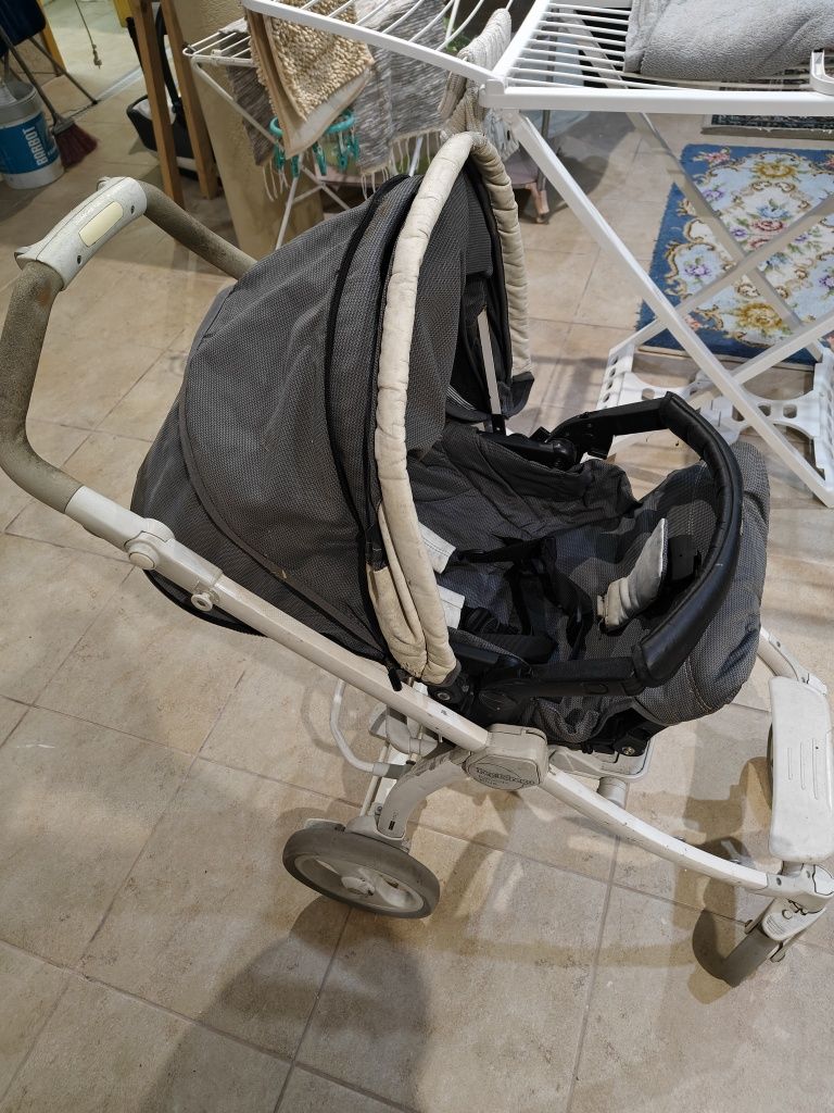 Carrinho bebé com berço/ baby Cook/ aquecedor de biberões/projetor