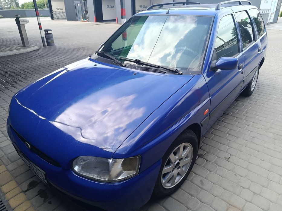 Авто Форд ескорд