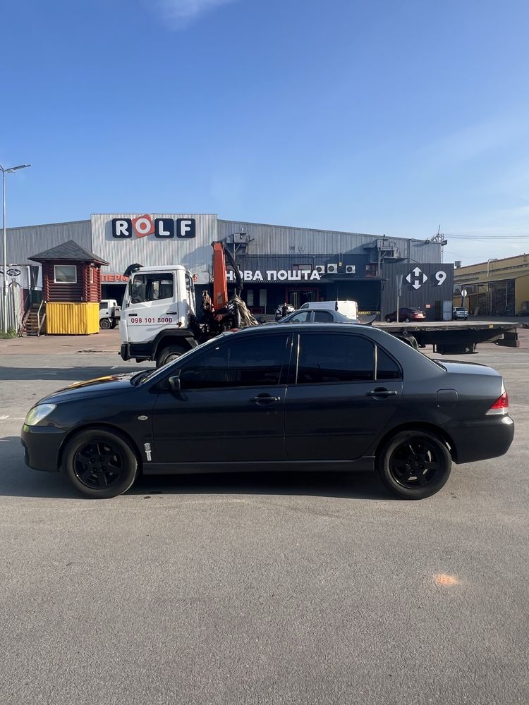 Mitsubishi Lancer