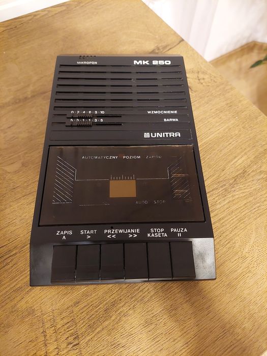 Sprzedam magnetofon kasetowy