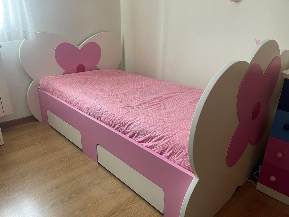 Cama menina impecável - móveis paços de Ferreira