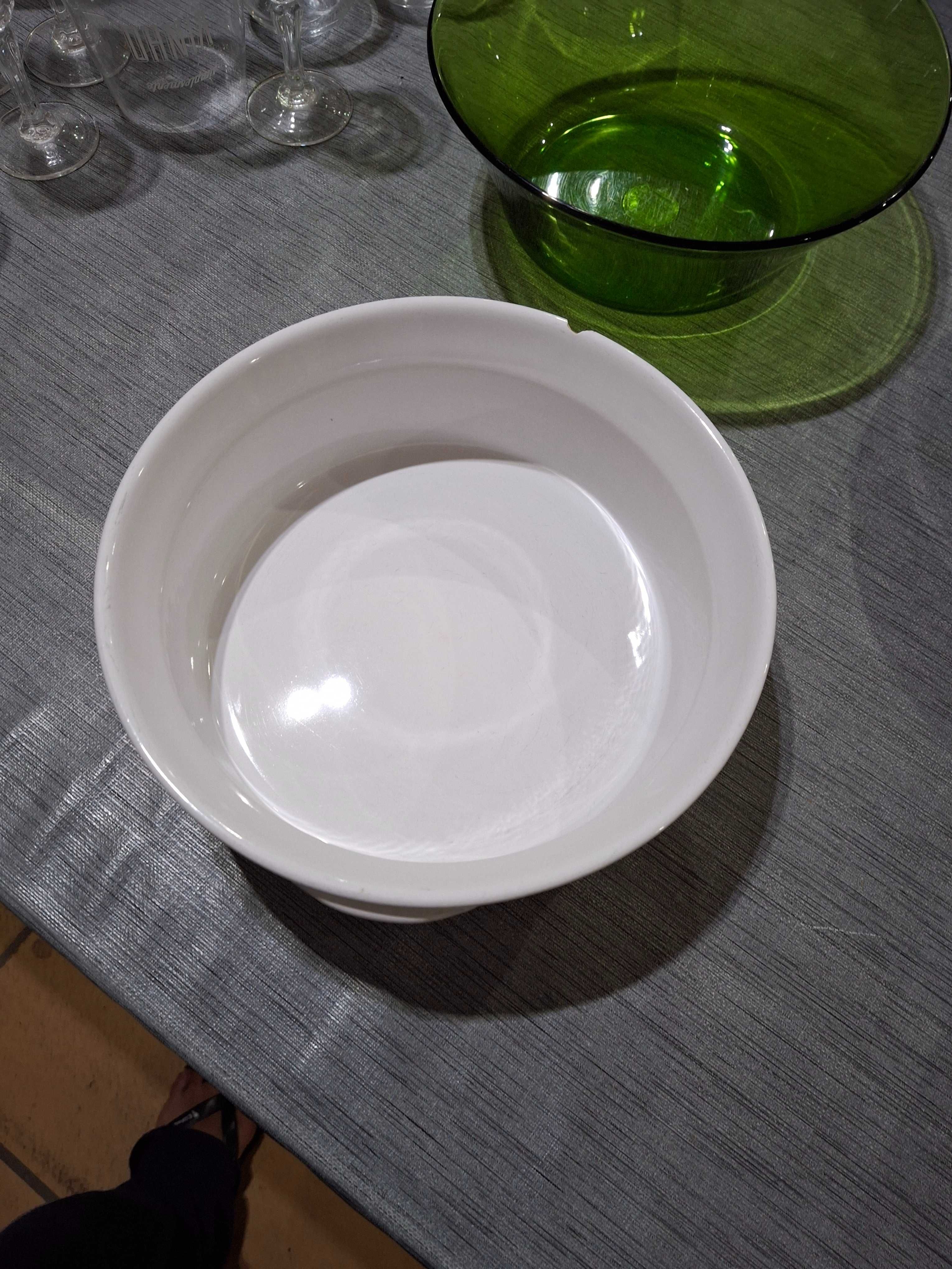 Taça de barro grande com acabamento lacrado