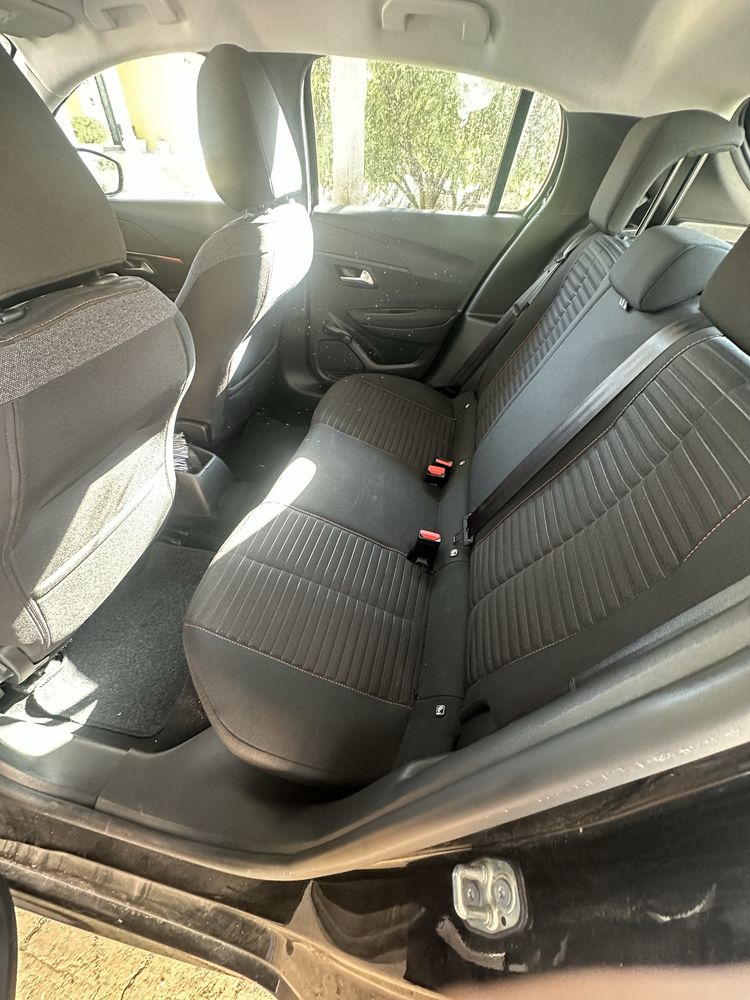 Carro peugeot 208