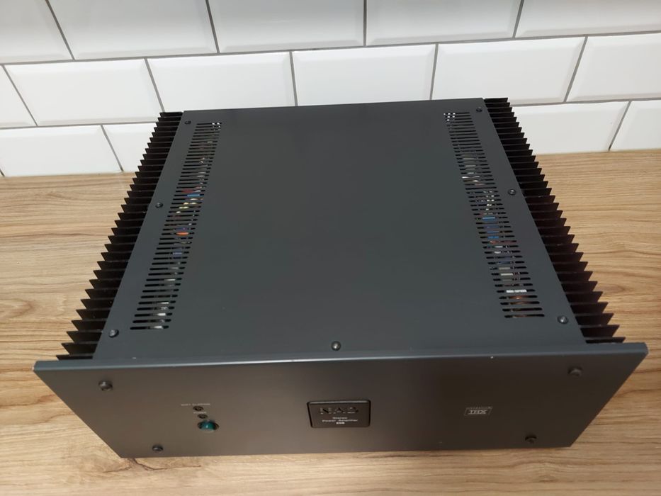 NAD 208 thx 2x250w xlr