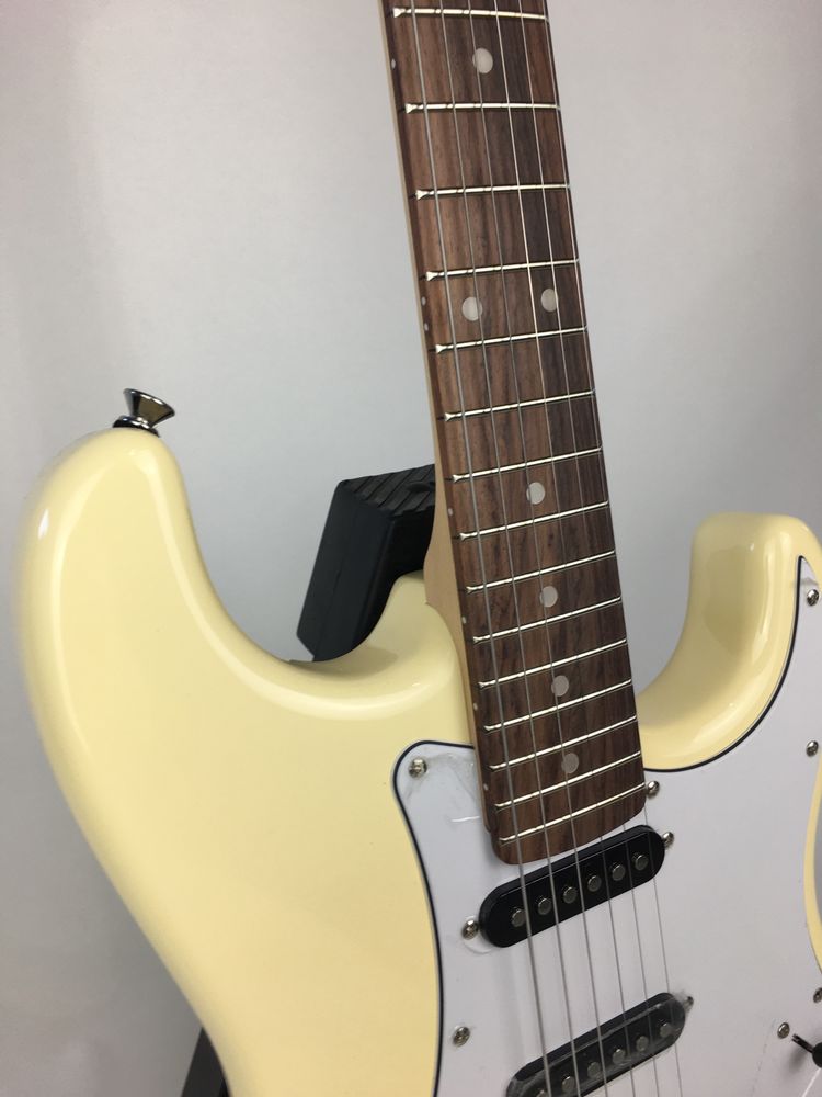 Gitara elektryczna Aria Pro II Stg-003 typu Stratocaster Squier