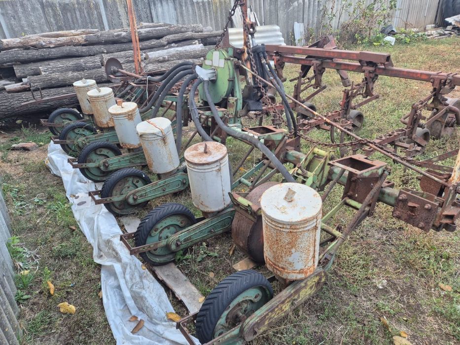 Культиватор, сівалка, оприскувач