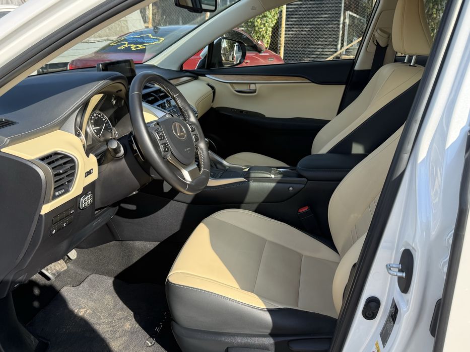 Lexus NX-200 2019р.