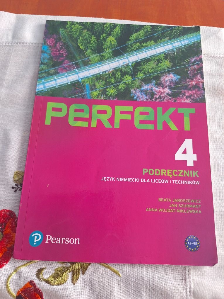 Podręcznik perfekt 4 język niemiecki