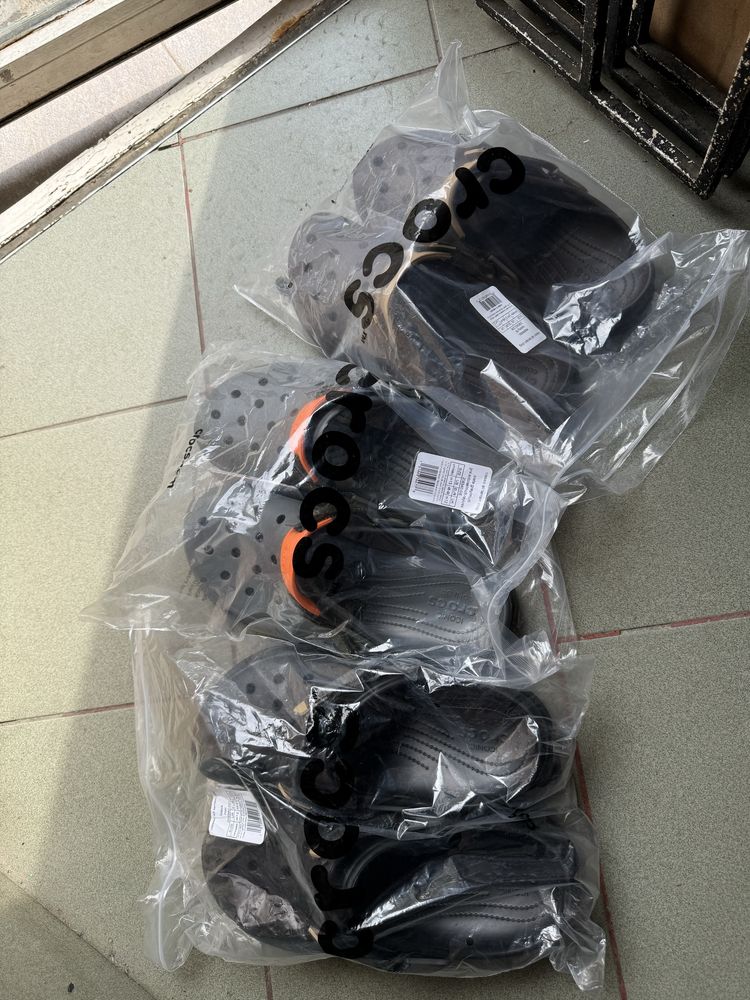 Оригінальні crocs all terrain нові оригінал тапочки сланці крокси new