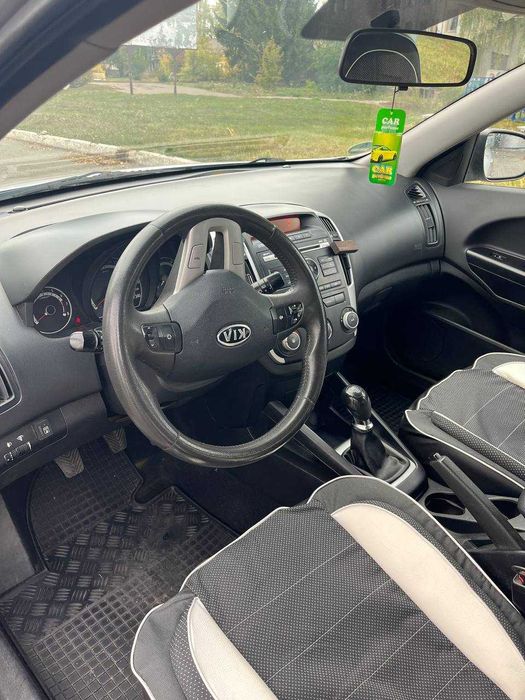 Подам Kia Ceed 2011