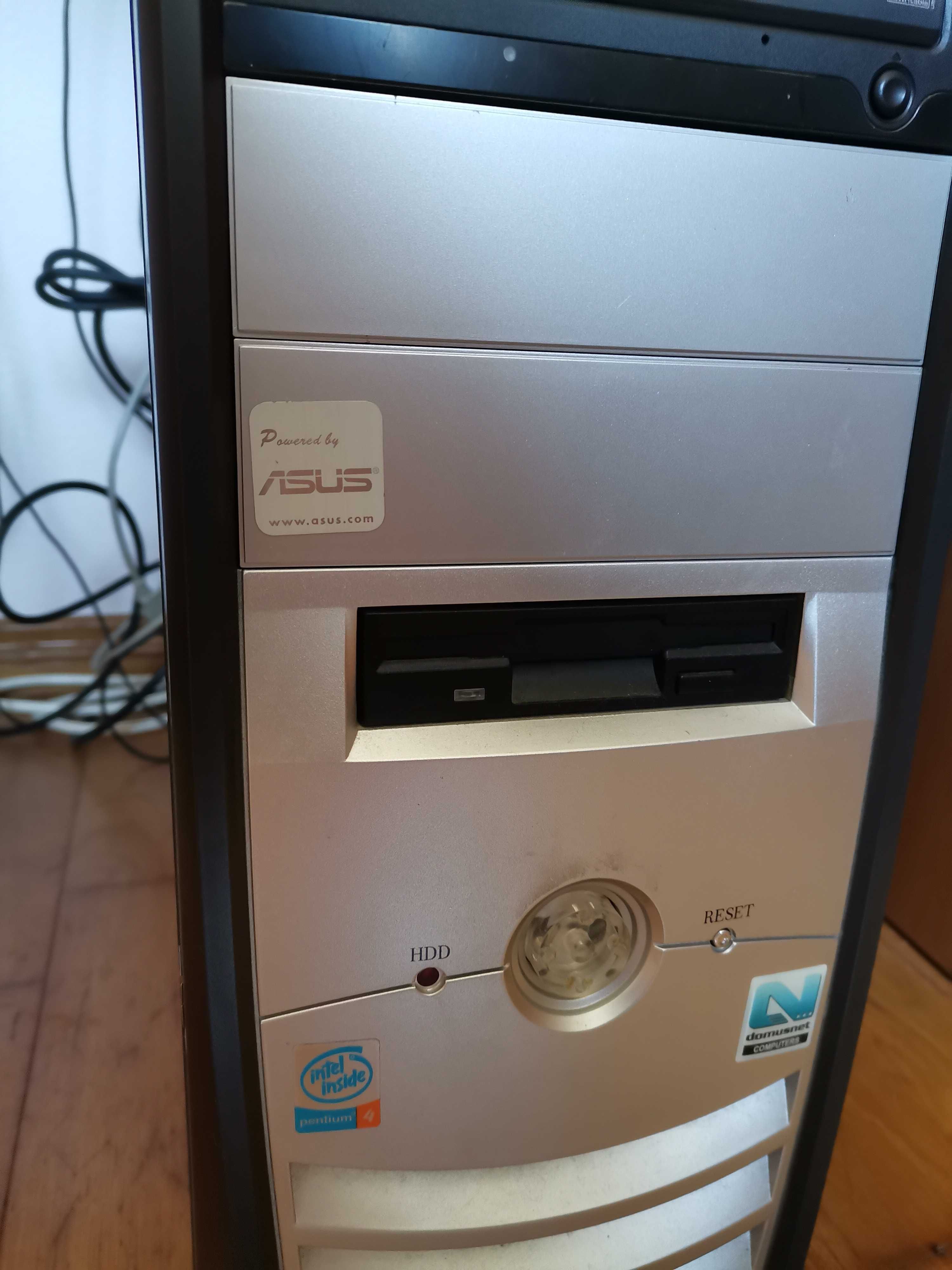 Computador fixo PC Desktop Tower