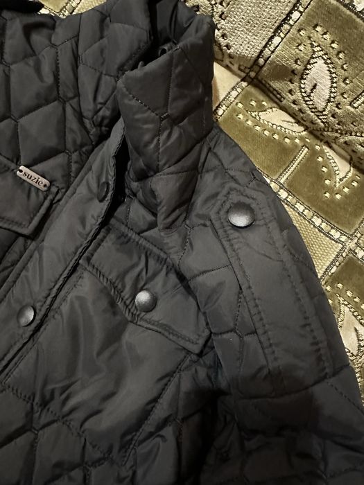 Нова стильна куртка