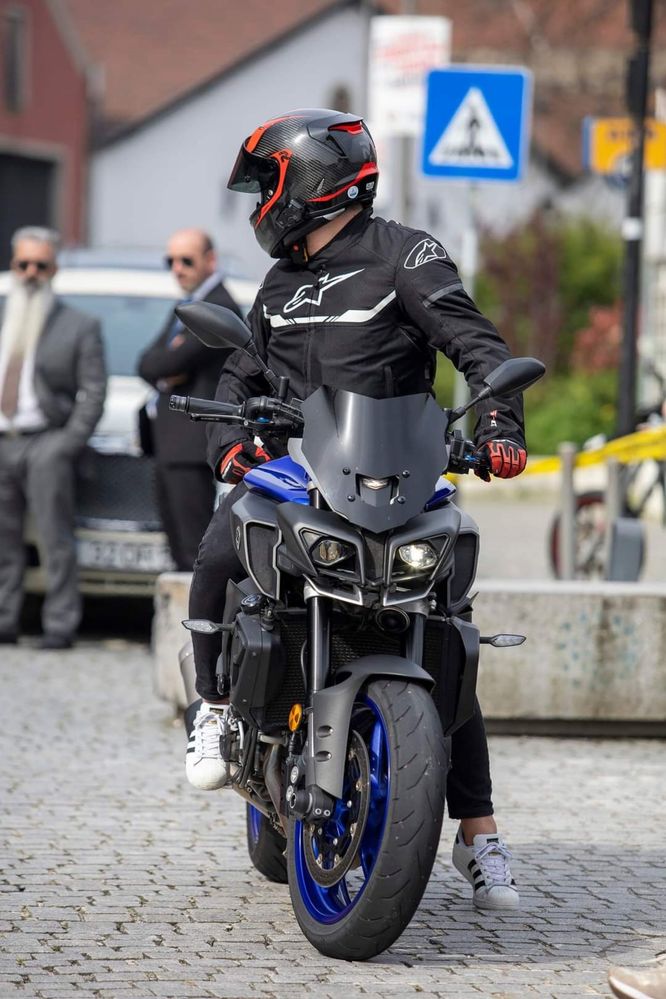 Yamaha MT10 como nova
