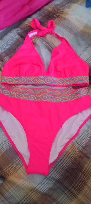 Biquínis novos tamanho grande