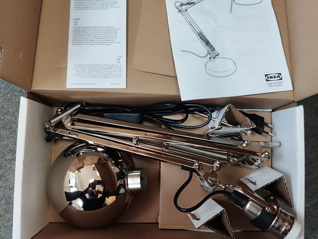 Lampka stołowa biurkowa lampa