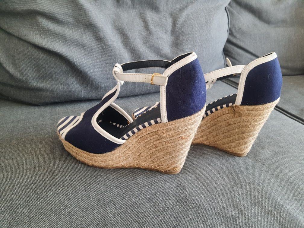 Koturny sandały 38 25 cm w stylu Pin Up