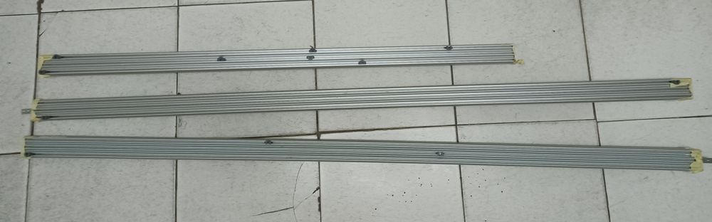 Calhas alumínio e cortinas palhinha Ikea