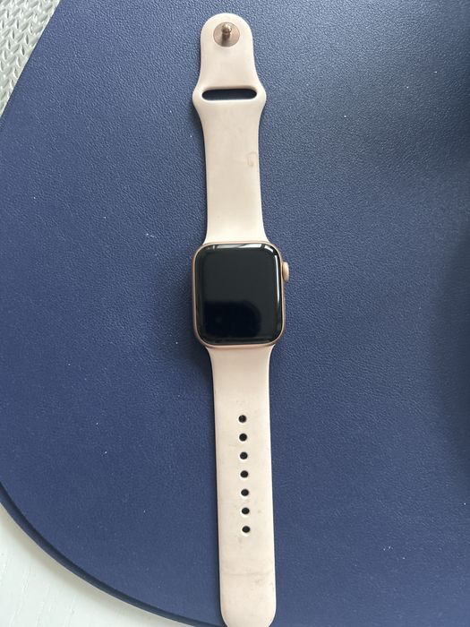 Продам Aplle Watch 4 покоління