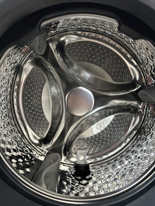 Вузька пральна машина Koenic KWM8142A /8кг