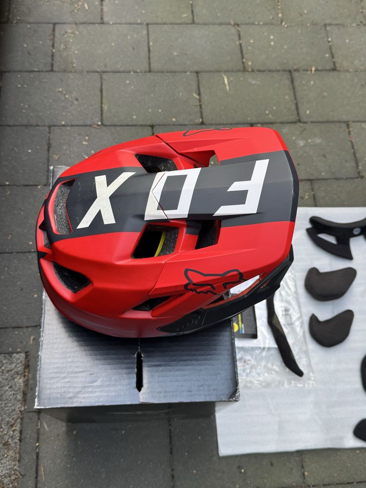 Daszek i 2 x wyściółka do kasku FOX PROFRAME roz. S kask gratis