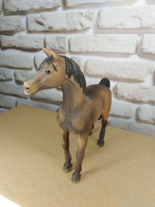 Лошадь шляйх. Коллекционная игрушка.